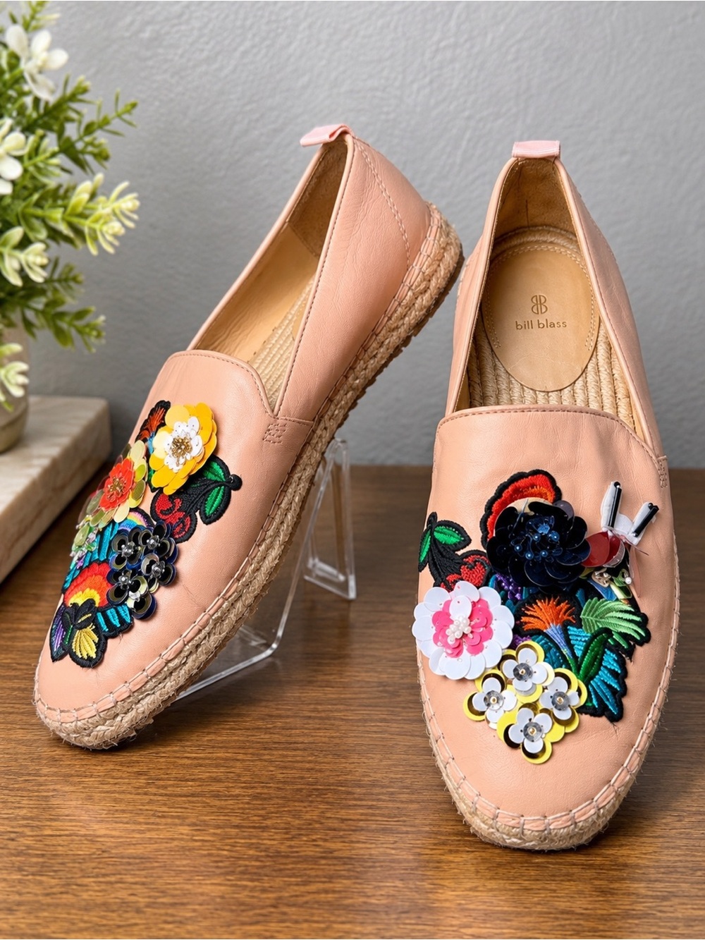 Bill Blass Floral Embellished Leather Espadrille Loafers Pink Shoes Size 9